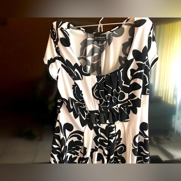 Classy En Focus size 8 dress ENFOCUS DRESS EN FOCUS SIZE 8 black white dress - Picture 7 of 7